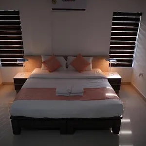 Chandra Hotel